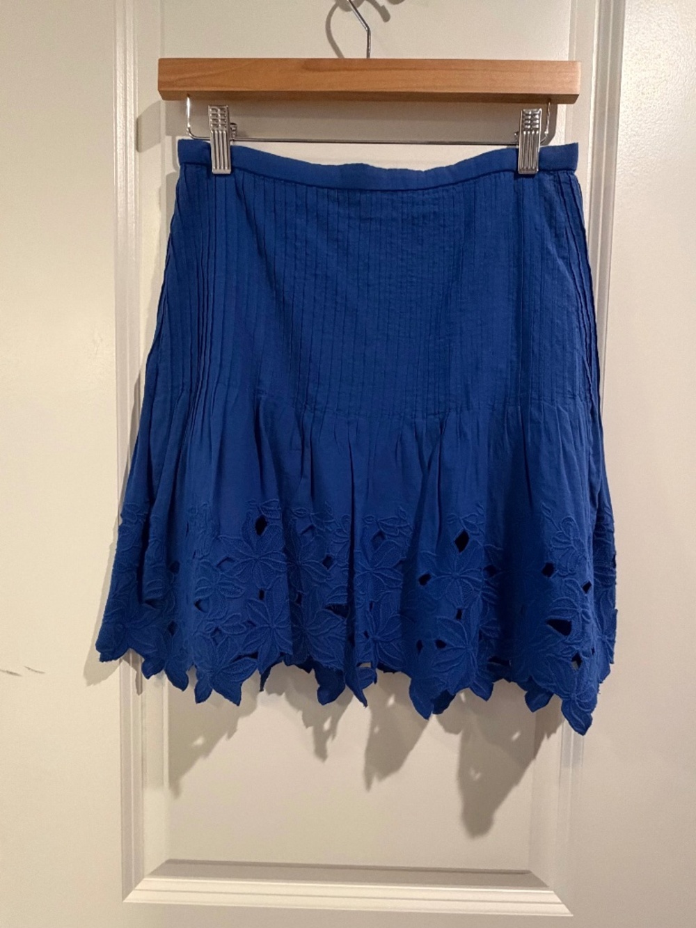 NWOT - J.Crew Blue Eyelet Embroidered Pleated Mini Skirt - Size 00